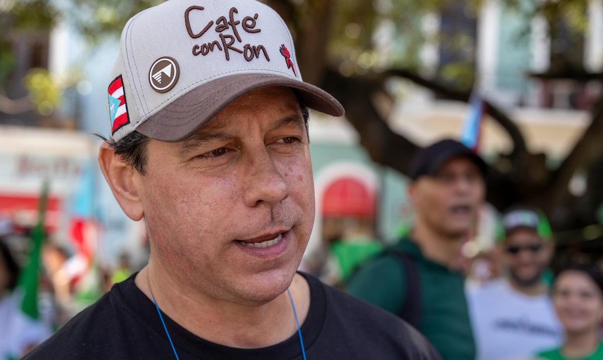 Dalmau dice que Domenech y García "nunca debieron" ser parte del gobierno