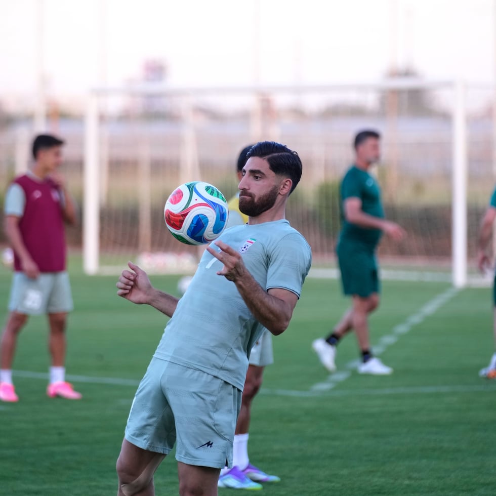 El jugador iraní Alireza Jahanbakhsh durante un entrenamiento de la selección, en Antalya, Turquía.