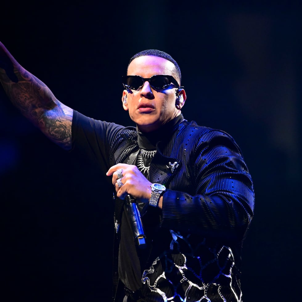 Daddy Yankee, aquí dando una función en el "Choliseo" en 2023, salió oficialmente del retiro.