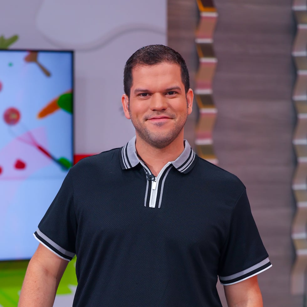 Luis Ponce es el animador de "Super Chef Celebrities" de Wapa Televisión.