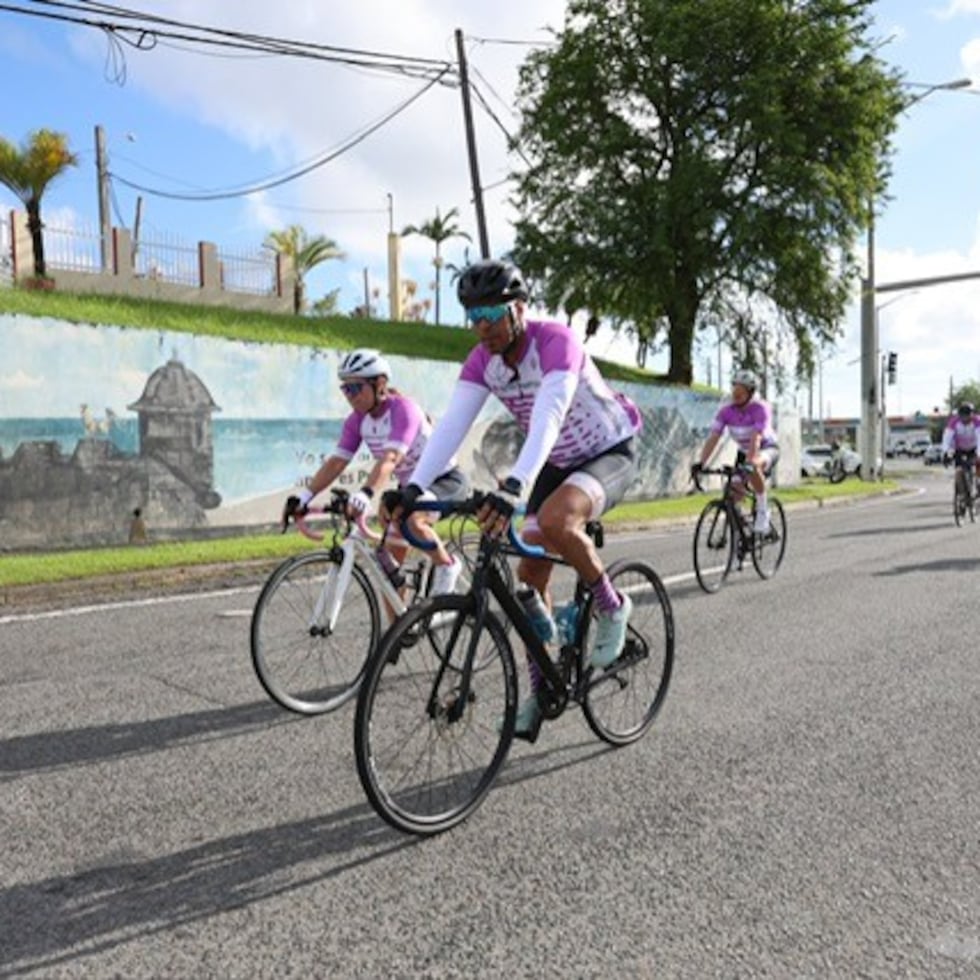 Ciclistas apoyan la causa en su ruta por el este.