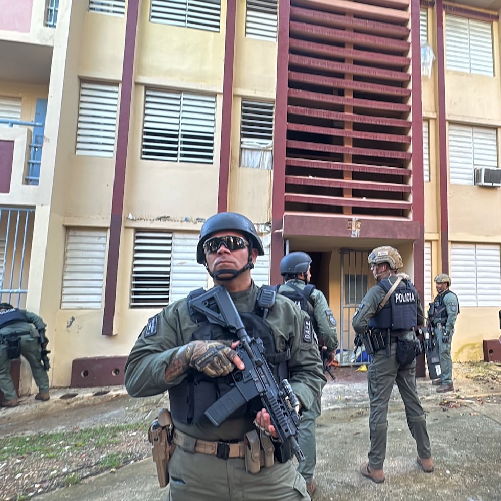 El operativo en el residencial Ernesto Ramos Antonini, en San Juan, ocurrió temprano el jueves.