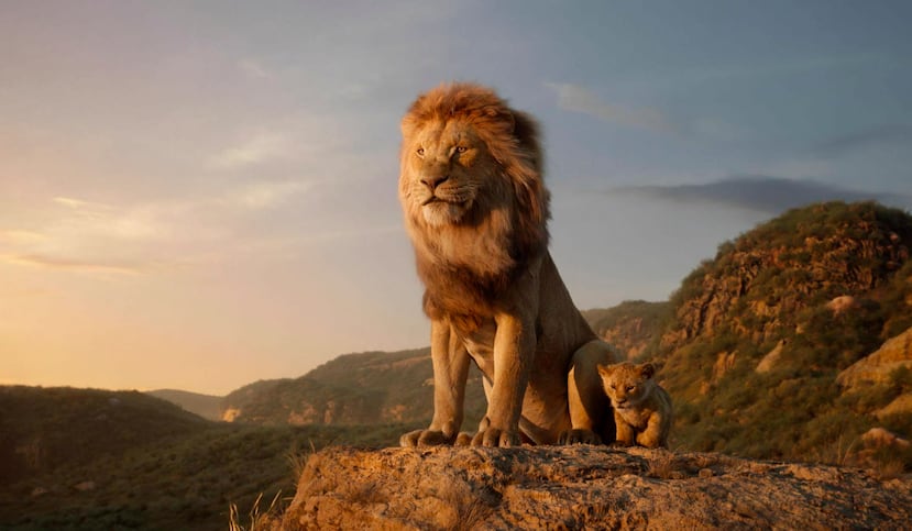 Los personajes de Mufasa y Simba en una escena de "The Lion King". (AP)