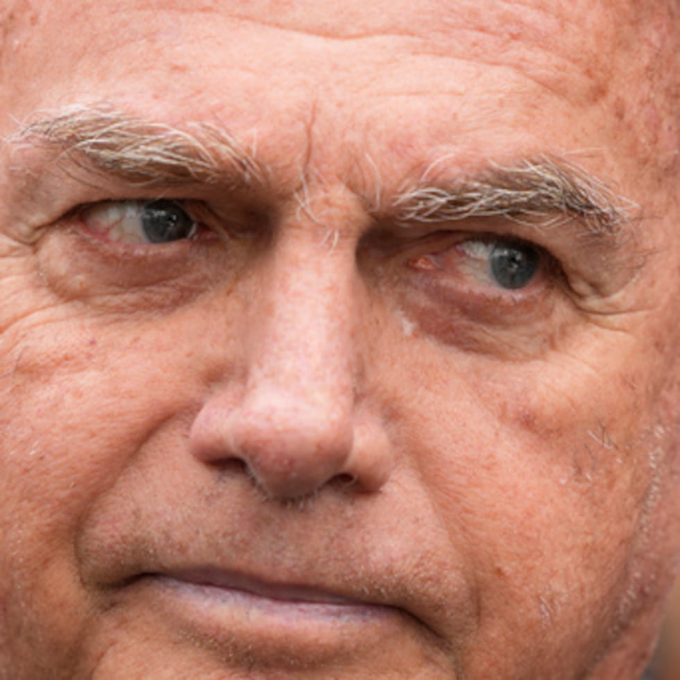 El hospital, que ingresó a Bolsonaro con fiebre alta, sudoración y escalofríos, también ha dicho que sus marcadores inflamatorios están aumentados.