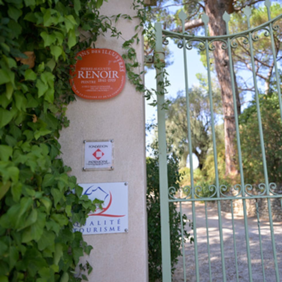 Imagen de la entrada del Museo Renoir tras el robo de cuatro valiosas pinturas de Renoir, en Cagnes-sur-Mer.