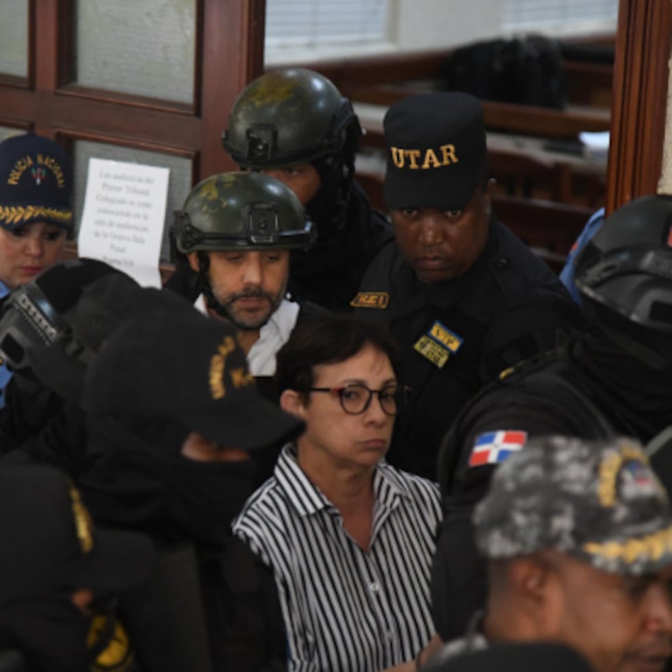 Los hermanos Antonio y Maribel Espaillat en el Palacio de Justicia de Ciudad Nueva.