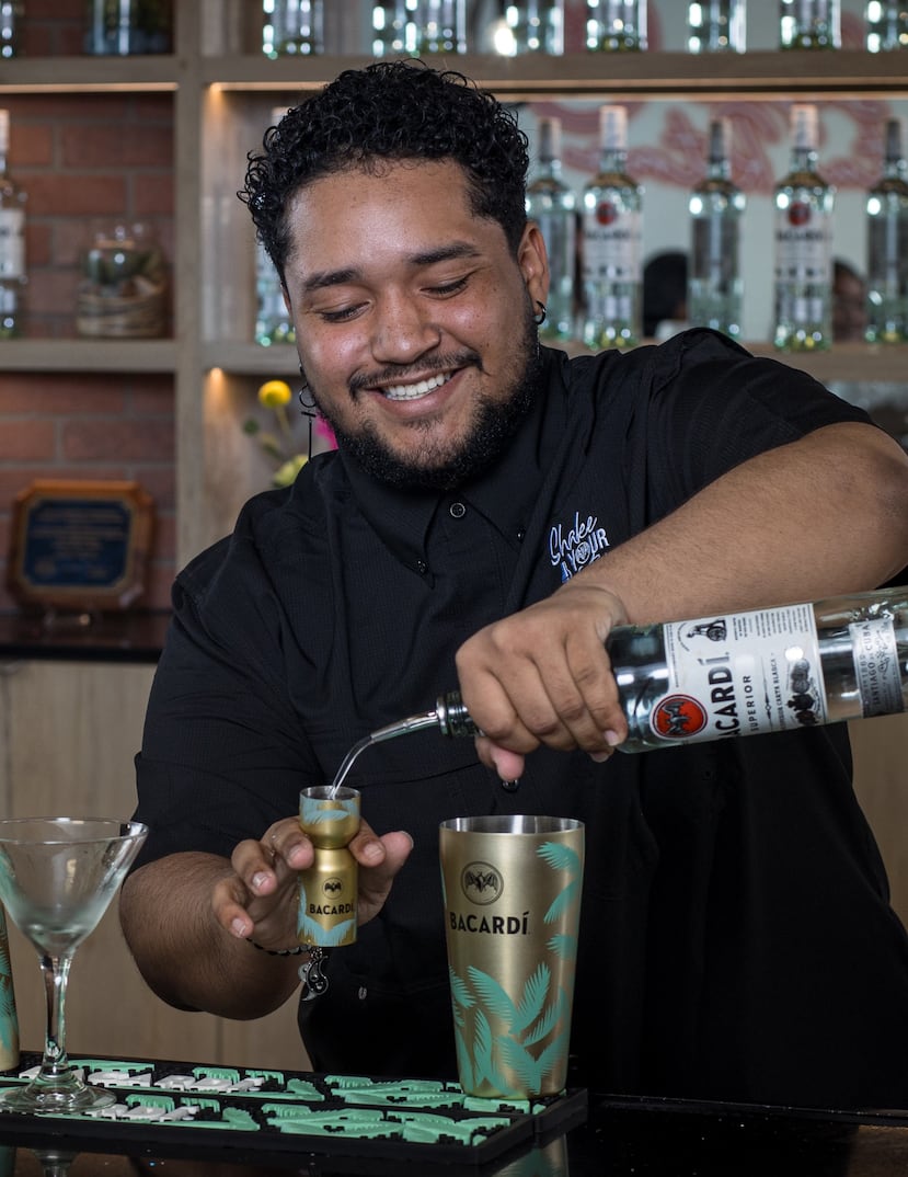 El programa "Shake Your Future" se implementará en colaboración con la Universidad Ana G. Méndez (UAGM), como parte del Bacardi Center of Excellence, ubicado en la Escuela Internacional de Hospitalidad y Artes Culinarias José A. “Tony” Santana (ISHCA), en el Recinto de Carolina.