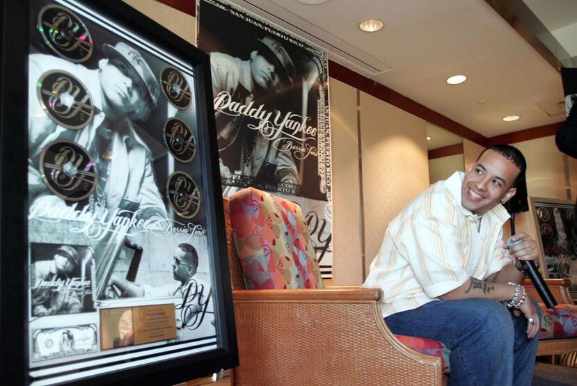 Barrio Fino pasaría a dominar las ventas en Latinoamérica y Estados Unidos, obteniendo, además, un Latin Grammy bajo la categoría de Best Urban Music Album.