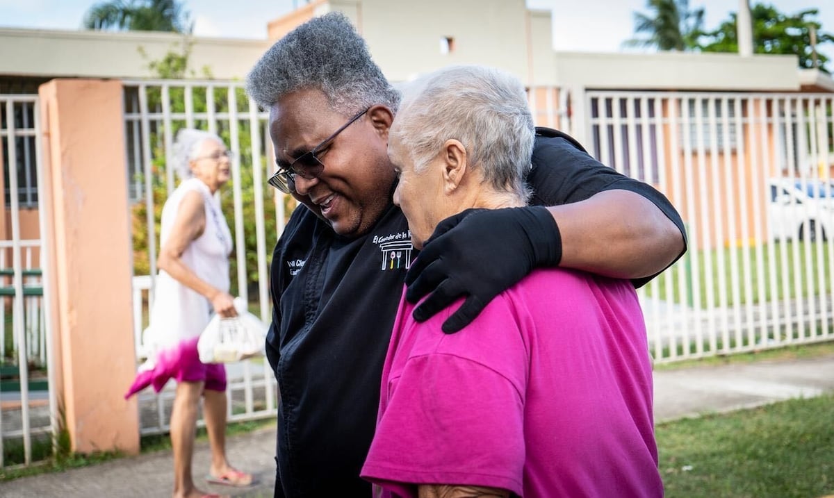 Chef del Comedor de la Kennedy relata impacto humano de la crisis de agua en Puerto Rico