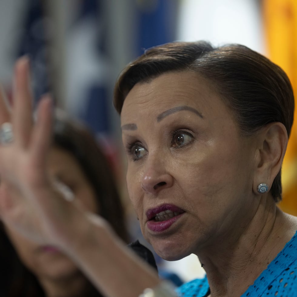 Nydia Velázquez sostuvo que “facilitar el trabajo de las agencias sacrificando la poca transparencia que existe no sirve al mejor interés de la ciudadanía”.