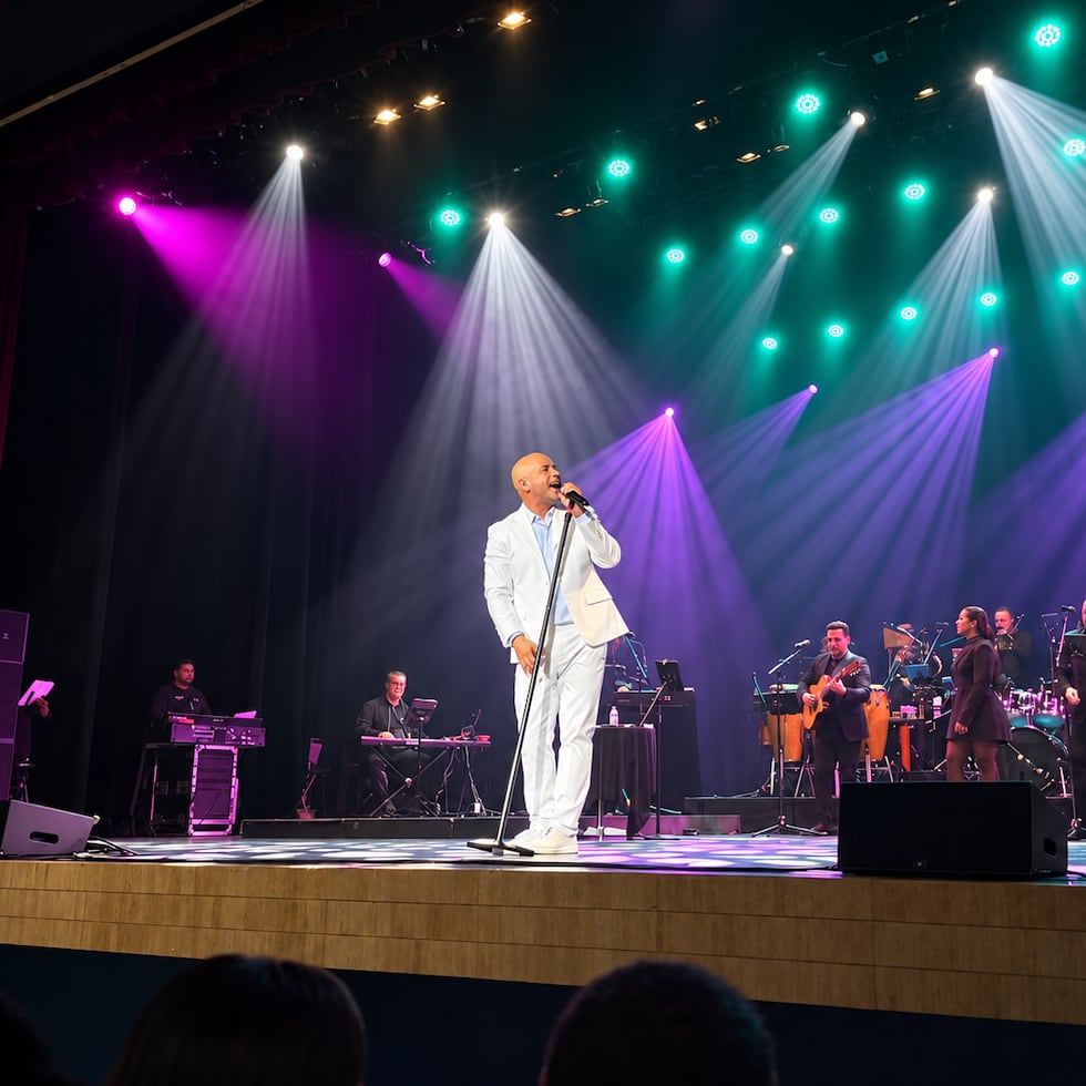 LUVA se presentó en el Centro de Bellas Artes de Caguas.