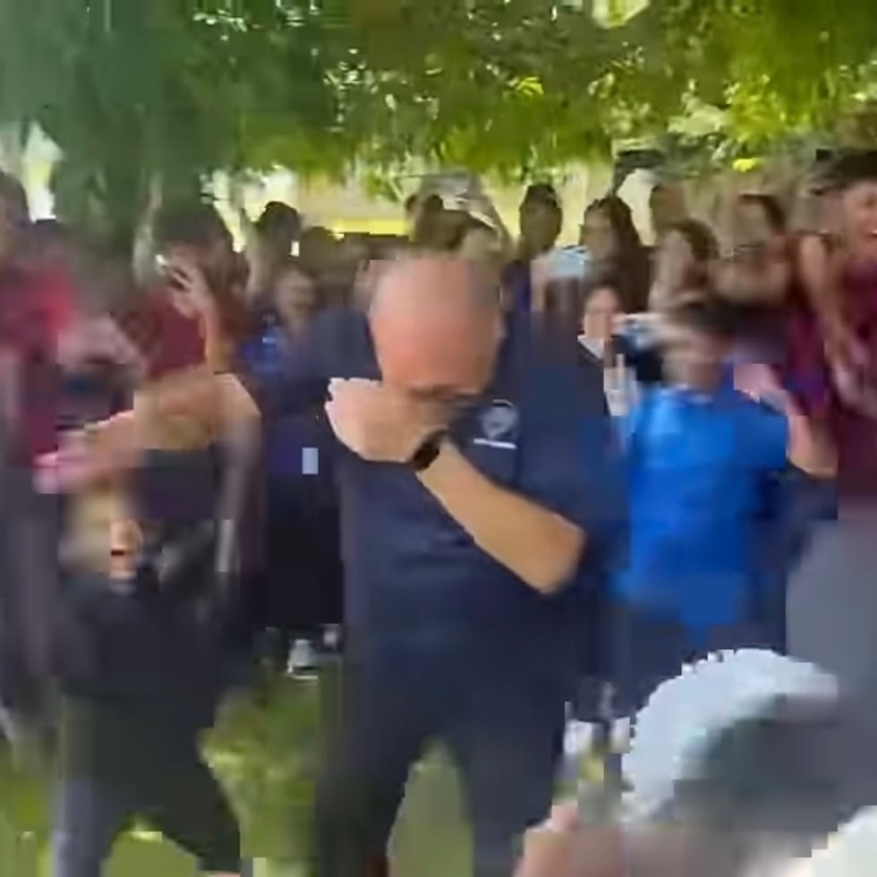 Una batalla de farmear aura en una escuela pública en Añasco.