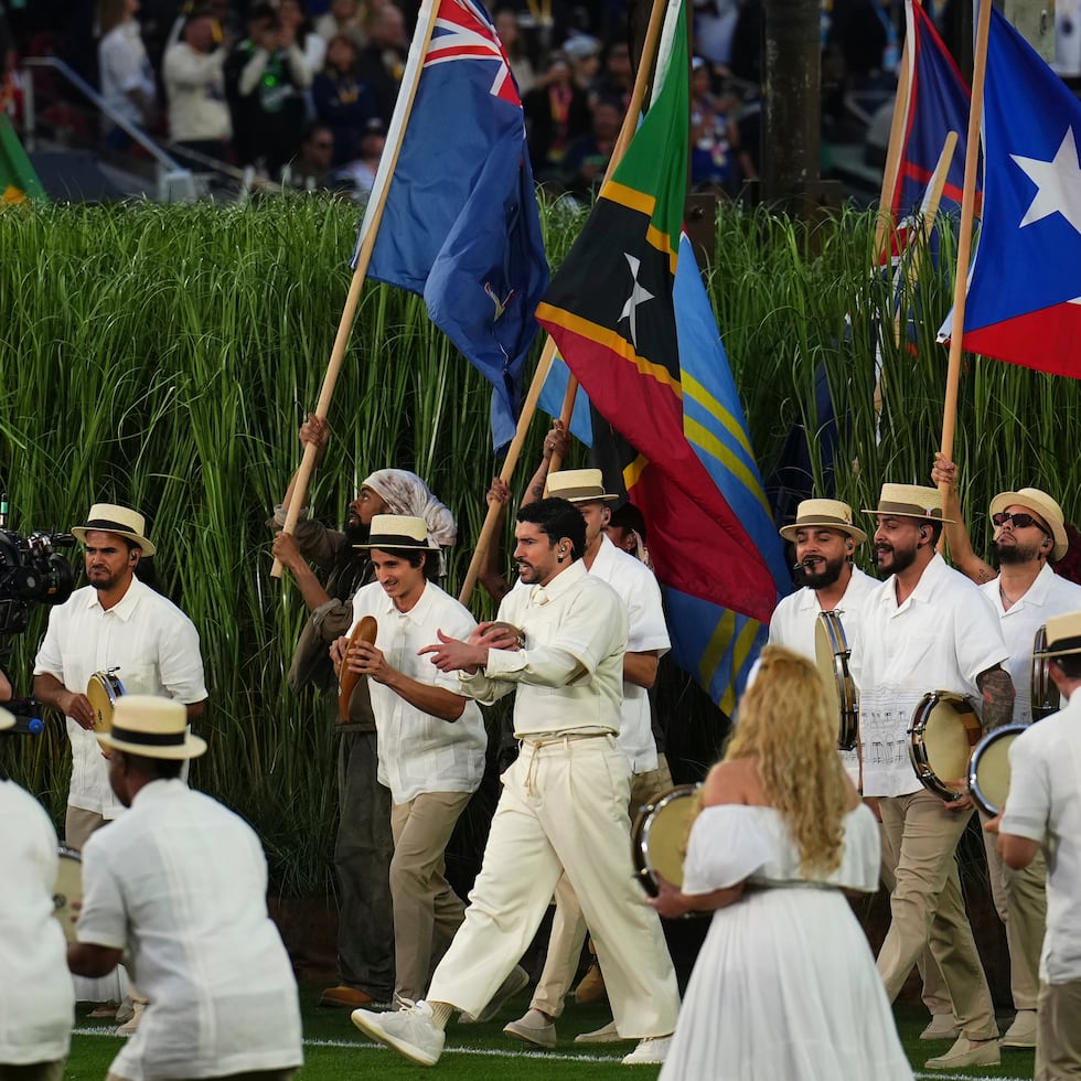 Desde el ángulo de la identidad latina y puertorriqueña, la presencia de Bad Bunny en un evento de tal magnitud adquiere una dimensión profundamente simbólica, escribe Juan Carlos Vega.