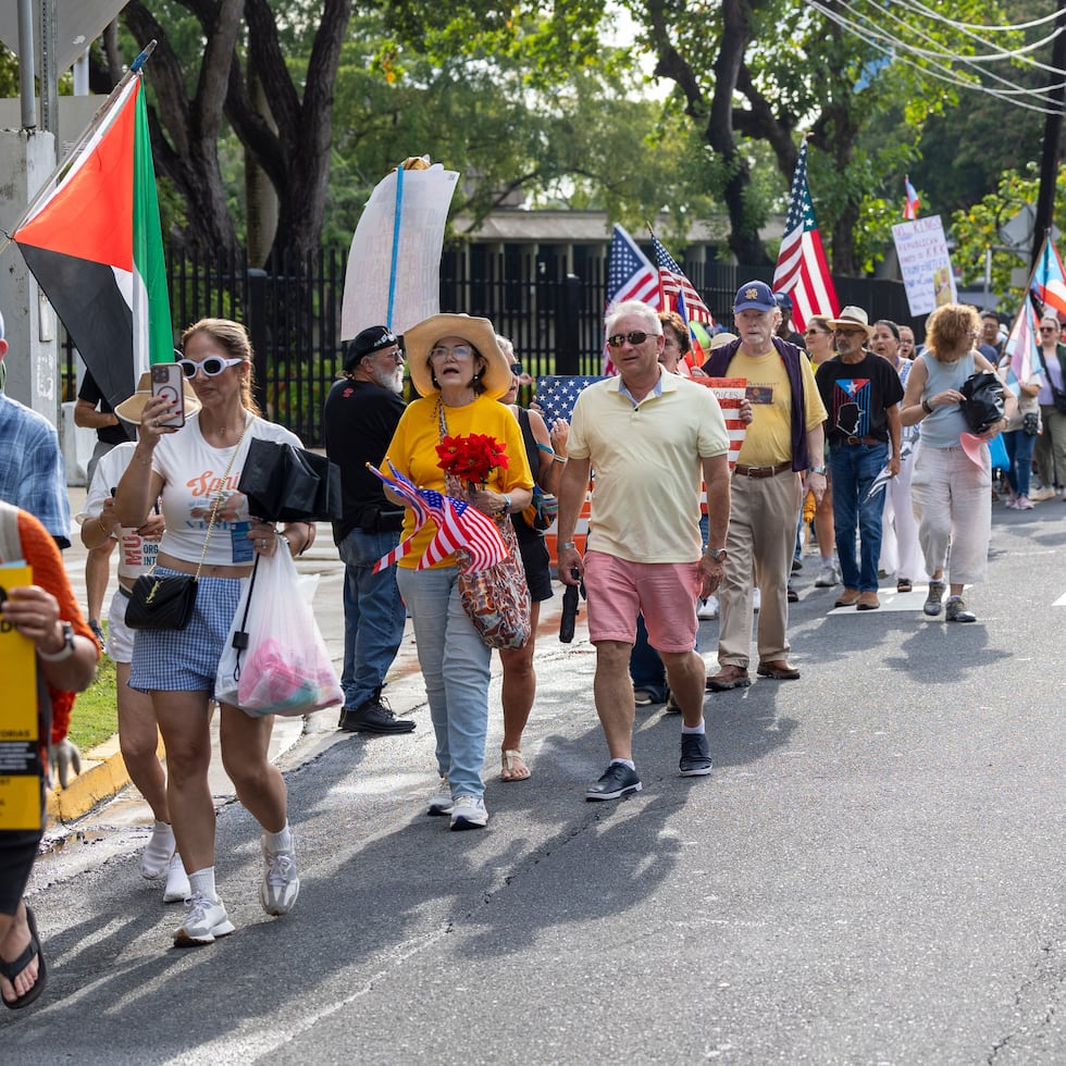 The protest in front of the Federal Court, called by 38 local organizations, was attended by hundreds of Puerto Ricans.