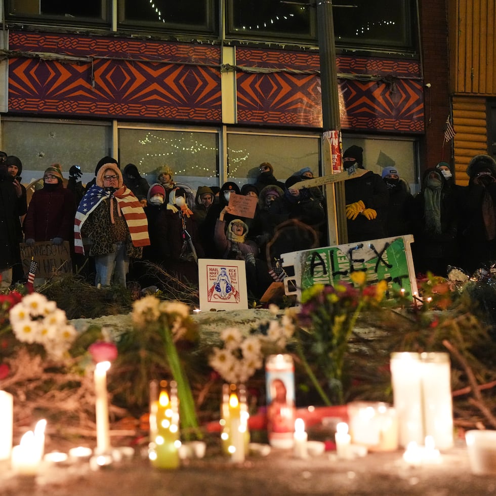 Pretti fue asesinado a poco más de una milla de donde un agente del ICE mató a Renee Good, de 37 años, el 7 de enero, lo que provocó protestas generalizadas.