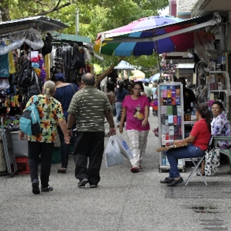 El aumento en los asaltos a comerciantes se debe a varios factores, entre ellos, la vulnerabilidad a la que se exponen a través de rutinas y descuidos al dar detalles de su trabajo. (Archivo)