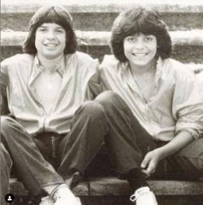 Migue Santa junto a Chayanne en sus días con Los Chicos. (Imagen de Instagram)