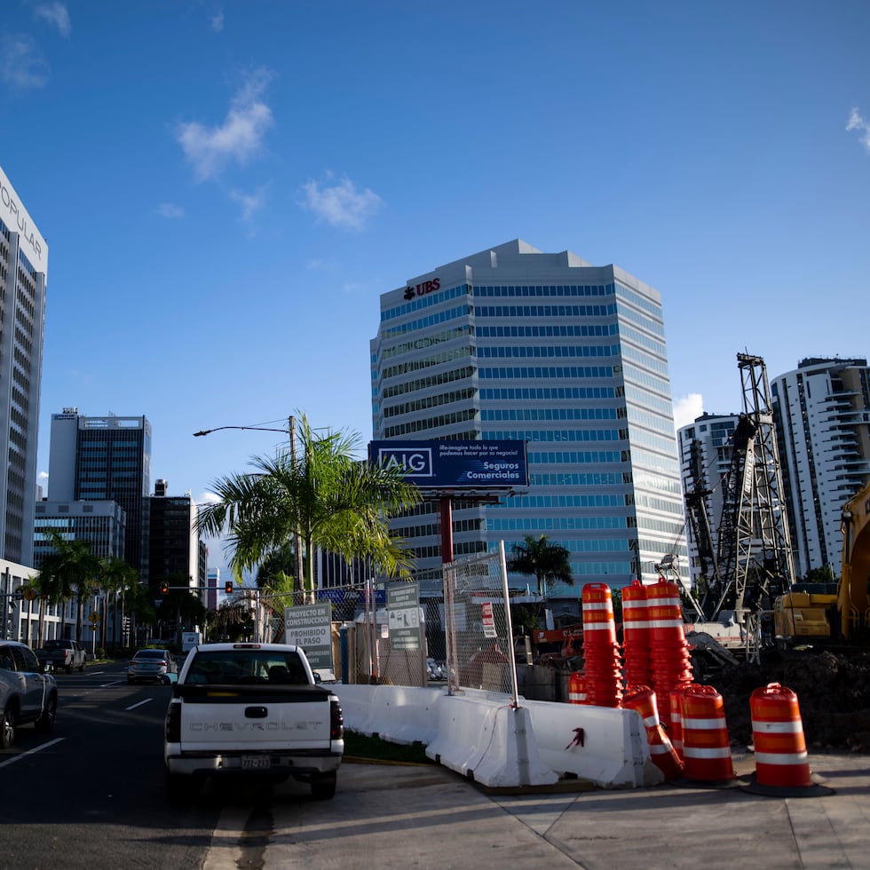 Facade of the area adjacent to Popular Center in Hato Rey’s banking district, where construction work is underway as part of an expansion project by the banking institution.