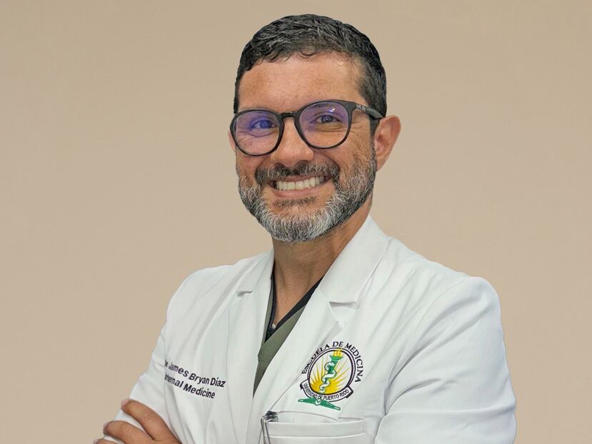 Doctor James Bryan Díaz, especialista en medicina interna.