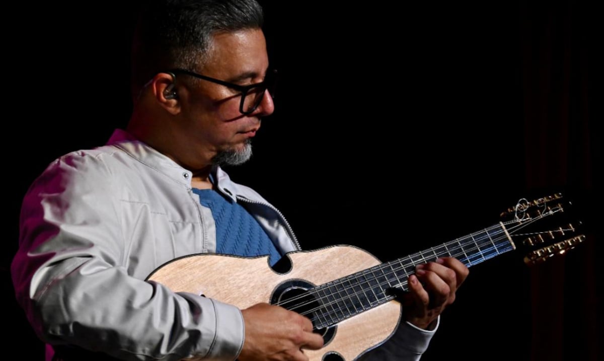 Cuatrista Quique Domenech llevará talleres educativos a 11 escuelas y universidades de PR