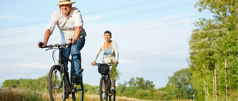 Según el documento, las personas que hacen ejercicio tienen un menor riesgo de padecer de nuevo cáncer o de morir a causa de la enfermedad. (Shutterstock)