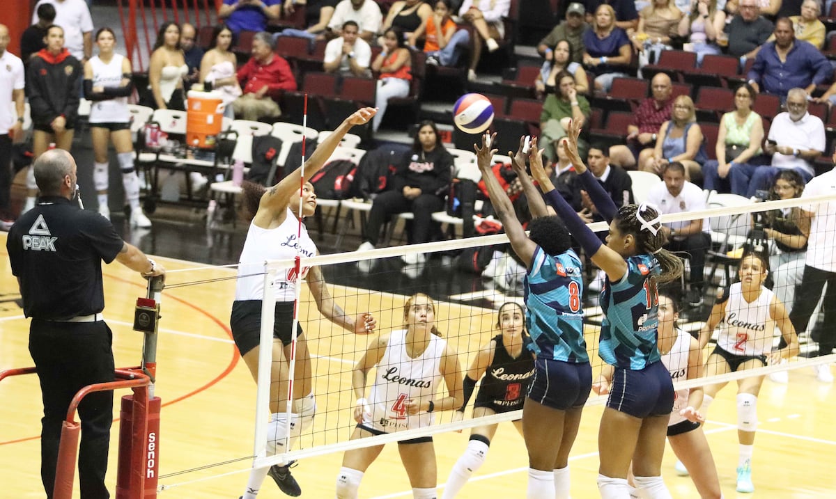 Las Leonas imponen su ofensiva e igualan la semifinal B ante las Criollas
