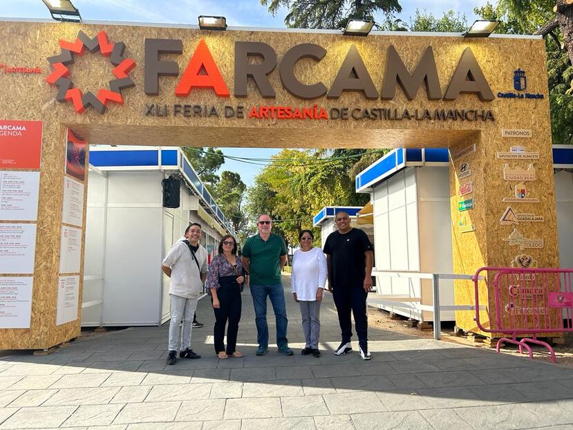 El legado de Héctor Martínez Torres va más allá de los premios; se refleja en la pasión y dedicación que ha transmitido a las futuras generaciones de artesanos.