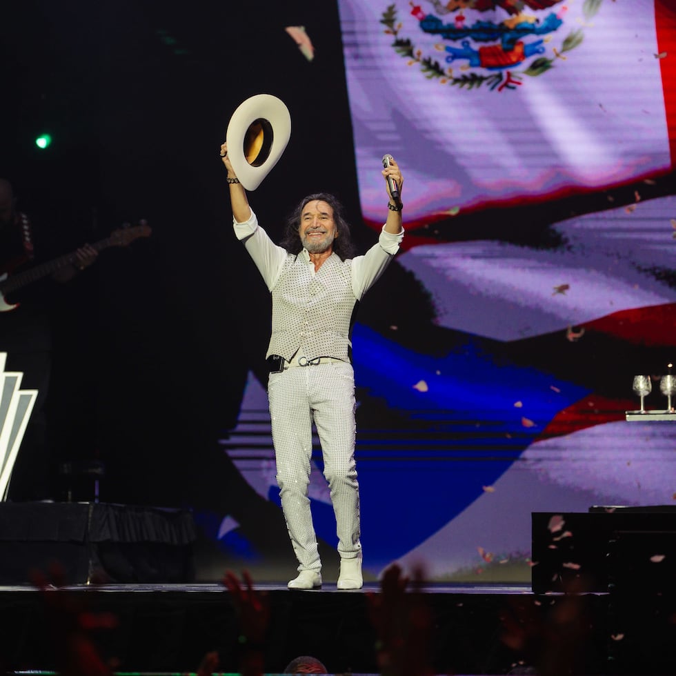 Marco Antonio Solís en el Coliseo de Puerto Rico.