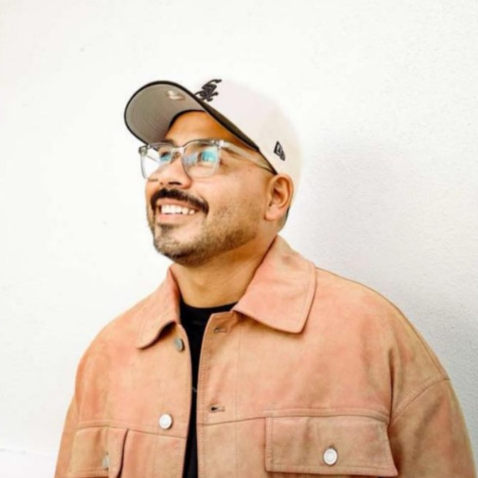 José Rubén también perteneció al reconocido grupo musical N'Klave.