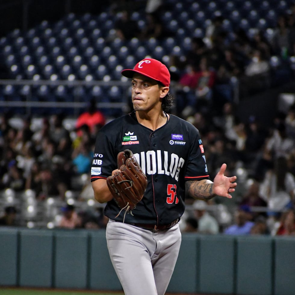 Dereck Rodríguez lució en el montículo como abridor de los Criollos.