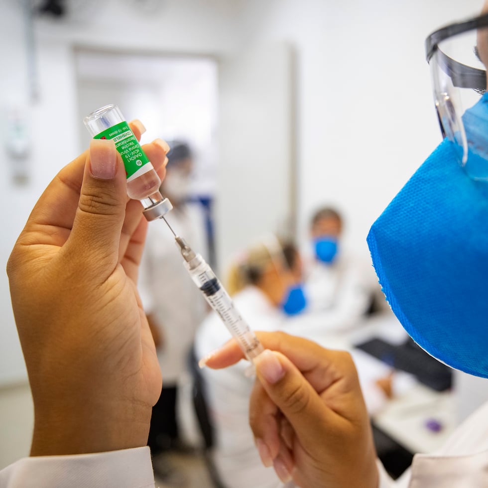 Un análisis de la firma Estudios Técnicos, de 2022, reflejó que el personal de enfermería trabaja un promedio de cinco a seis horas adicionales al turno regular.