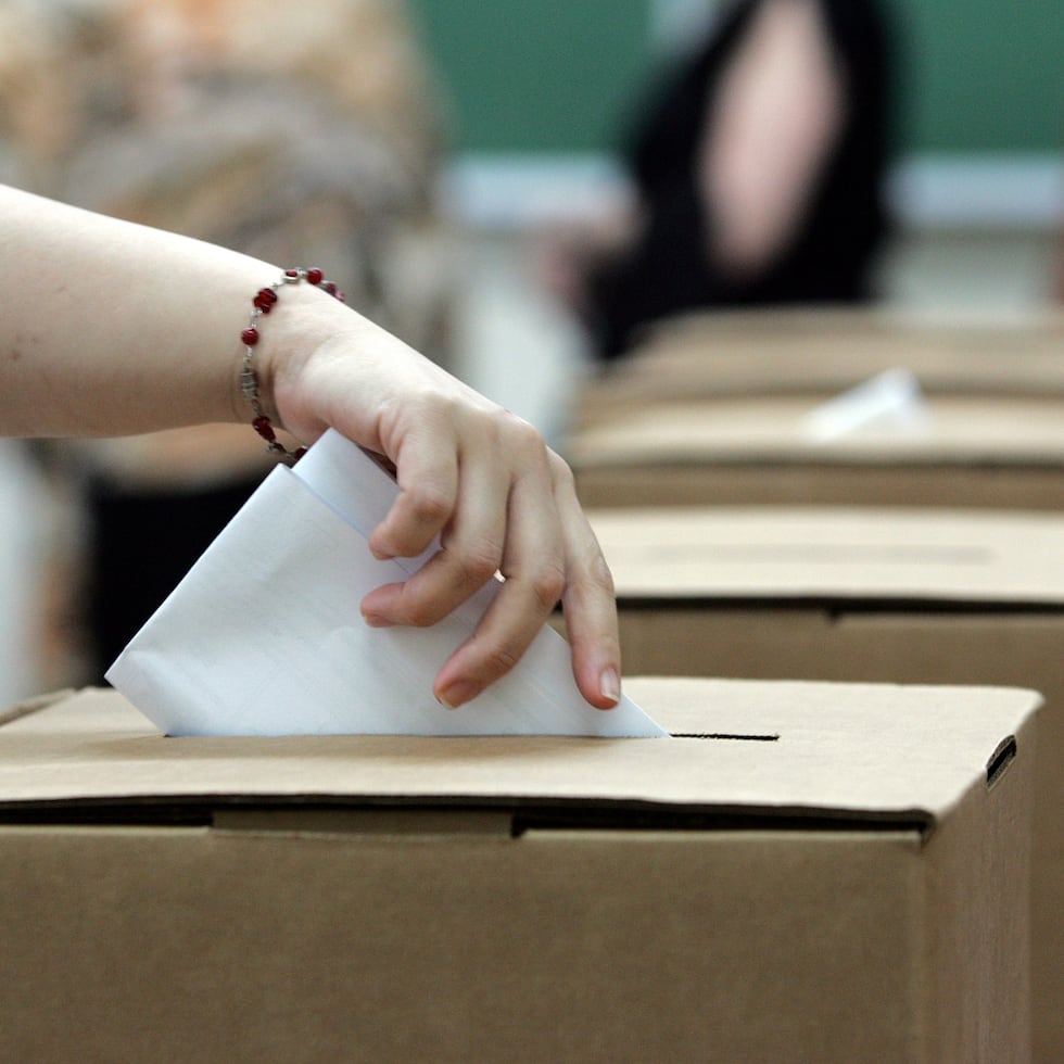 Es muy peligroso diluir la transparencia y la pureza electoral, opinan Héctor Luis Acevedo y Julio Fontanet