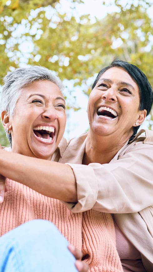 Los investigadores analizaron los datos de 5,116 mujeres que participaron en el “New York University Women’s Health Study”. Sus hábitos alimentarios fueron registrados entre 1985 y 1991, cuando tenían una edad promedio de 49 años, y posteriormente fueron monitoreadas durante más de 30 años, hasta alcanzar una edad media cercana a los 79 años.