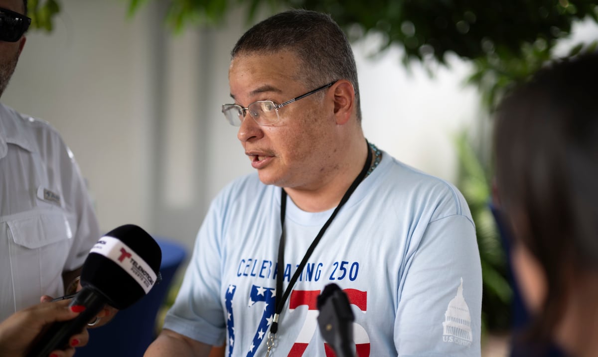 Secretario de Salud defiende cambio de empresas de seguridad y niega presiones de cabilderos