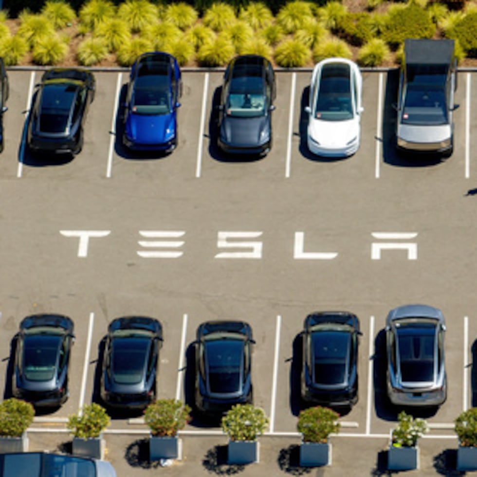 La NHTSA ha abierto 46 casos relacionados con vehículos Tesla que utilizaban tecnología de conducción autónoma o de asistencia al conductor durante la última década, según los registros de la agencia.