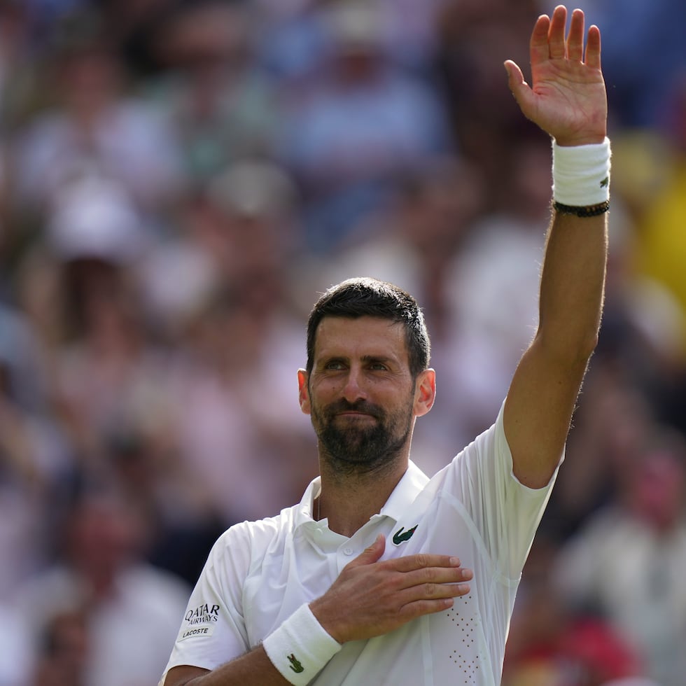 El serbio Novak Djokovic celebra su victoria frente al ruso Roman Saffiulin.