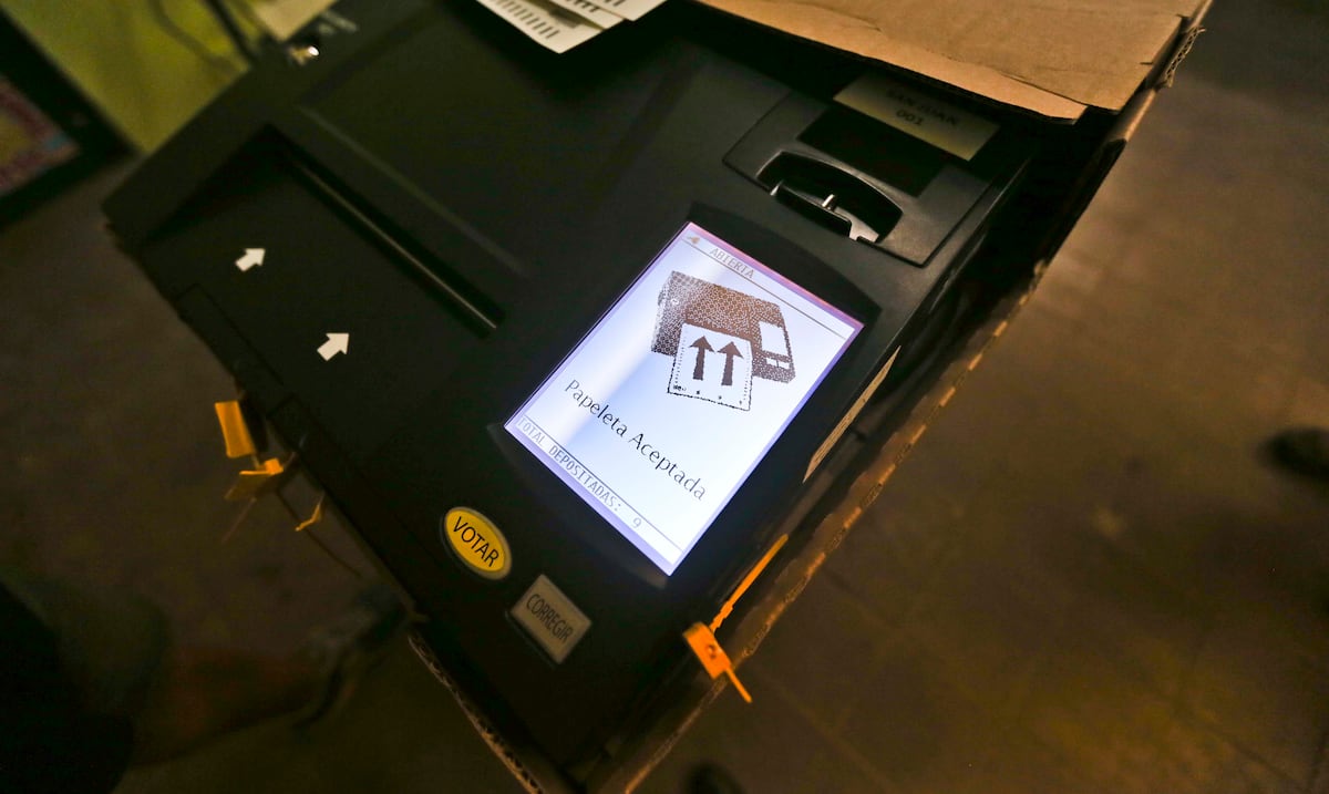 Eight companies remain in the running to provide the State Election Commission with new electronic voting machines