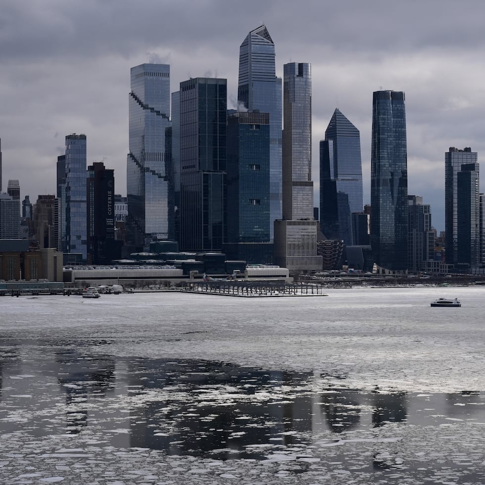 El frío intenso que azota a dos terceras partes de Estados Unidos no cesará pronto.