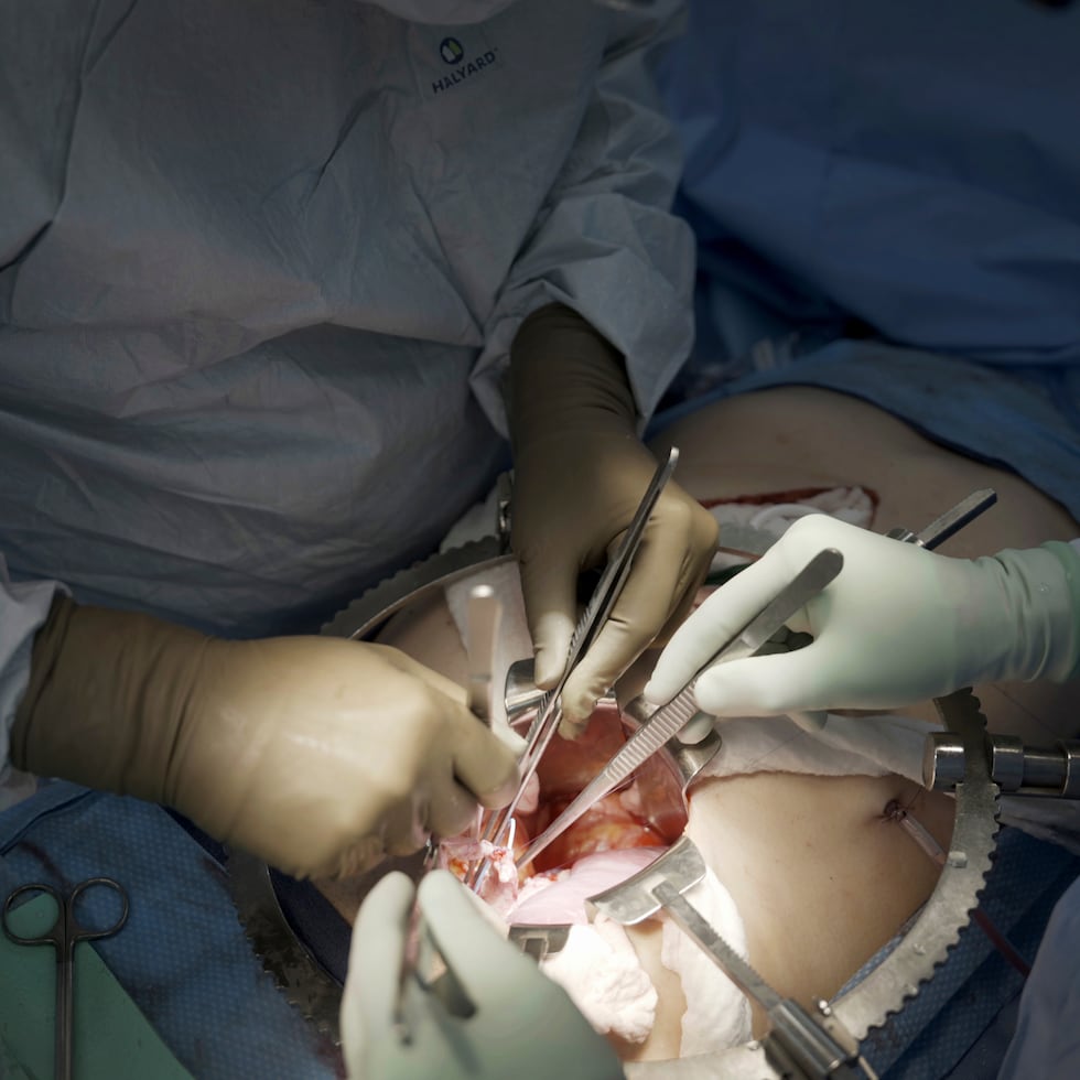 Florida suspendió la licencia médica de Shaknovsky después de la cirugía.