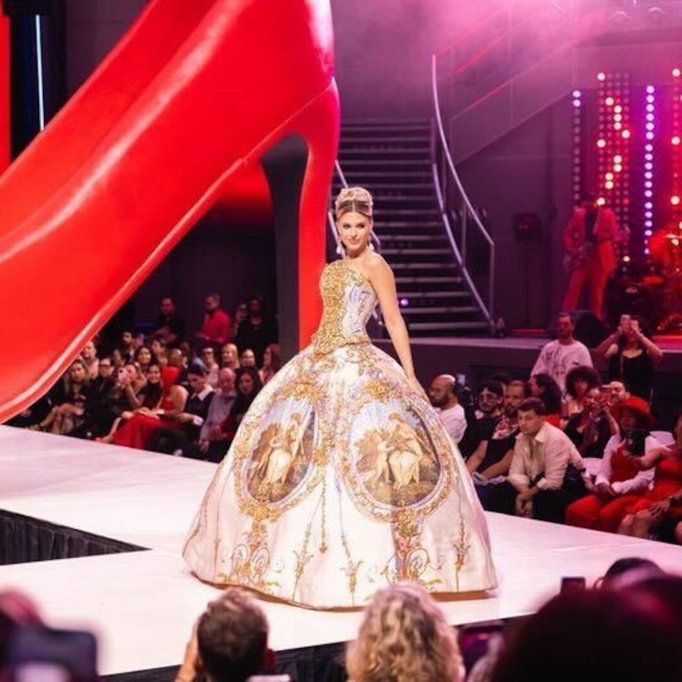 Madison Anderson Berríos deslumbró en la pasarela especial.