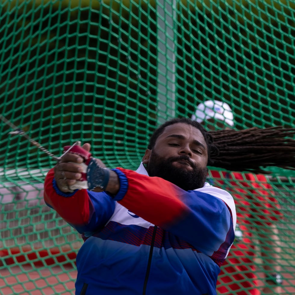 El puertorriqueño lanzó 73.88 metros para conquistar la medalla de plata en el lanzamiento de martillo de Santo Domingo 2026.