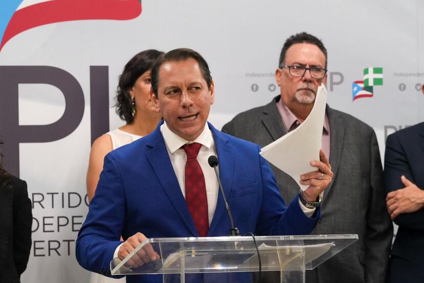El secretario general del PIP, Juan Dalmau, y otros líderes del partido presentaron el Proyecto del Senado 695 tan reciente como el miércoles.