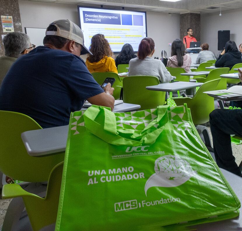 La serie de talleres y seminarios dirigidos a capacitar a cuidadores informales se realizó tanto en las instalaciones de MCS como en la UCC.