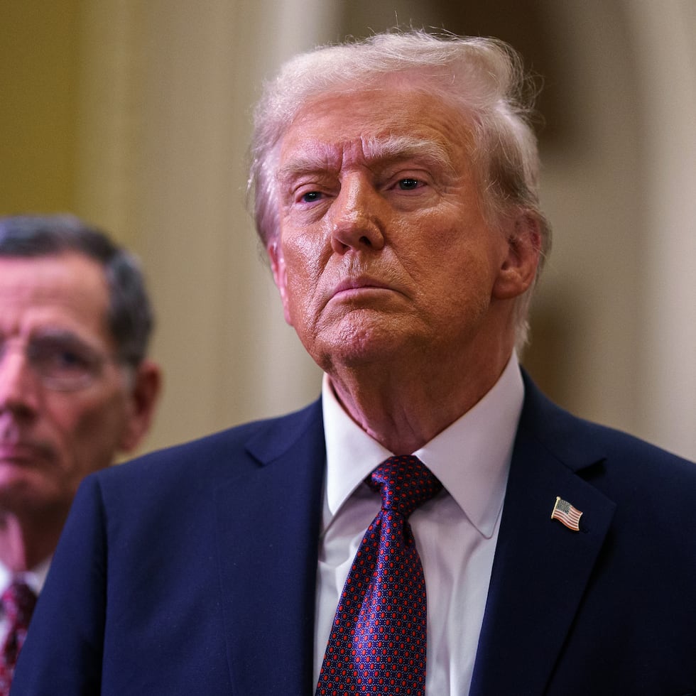 El congresista por Colorado Jeff Hurd se convierte en una de las primeras víctimas del enojo del mandatario estadounidense, después que este viernes el Tribunal Supremo de Estados Unidos fallara en contra de parte de las tarifas impuestas por el mandatario.