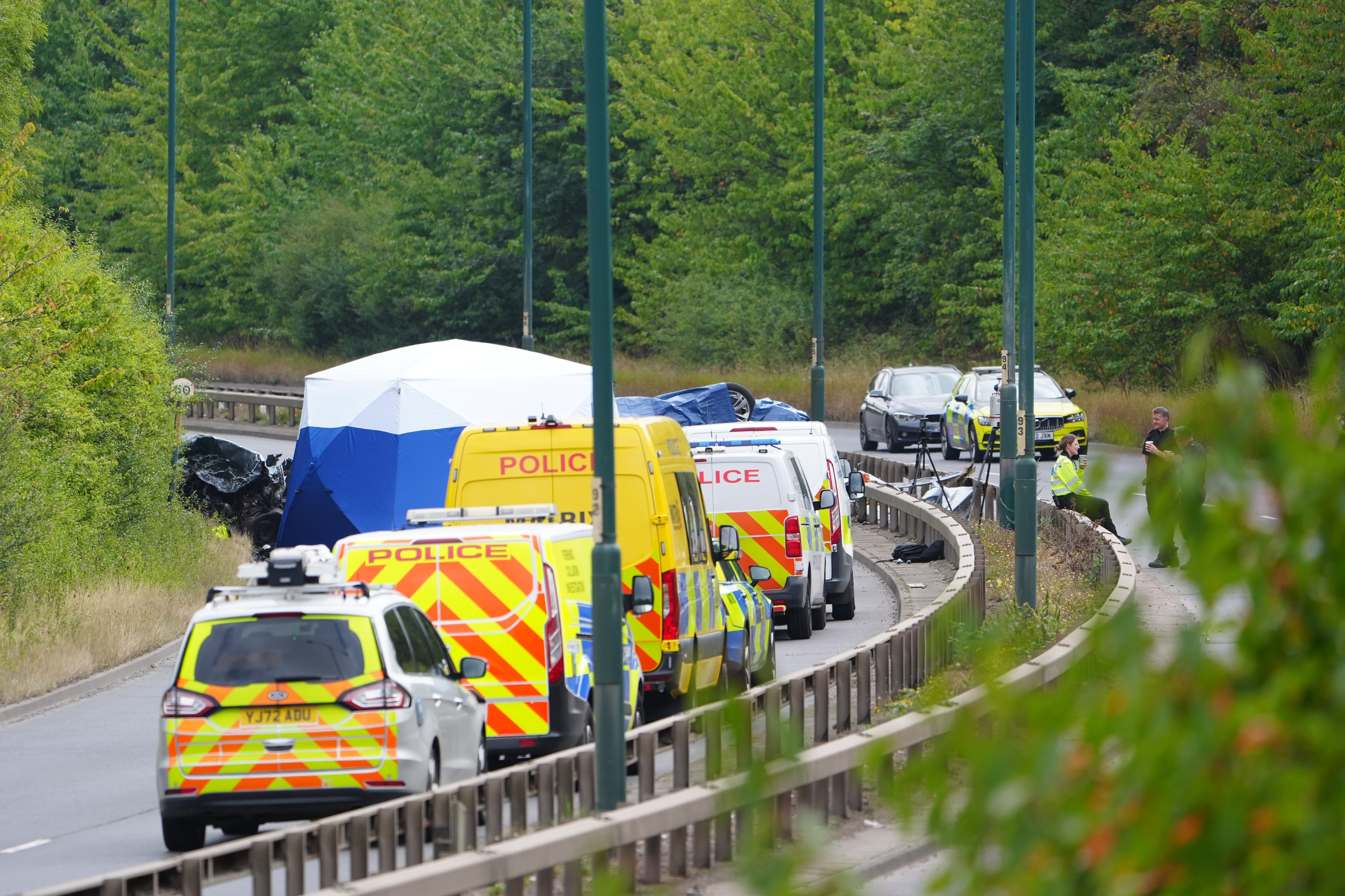 Imagen de la cobertura de: Choque frontal en Inglaterra deja siete muertos, incluidos dos policías