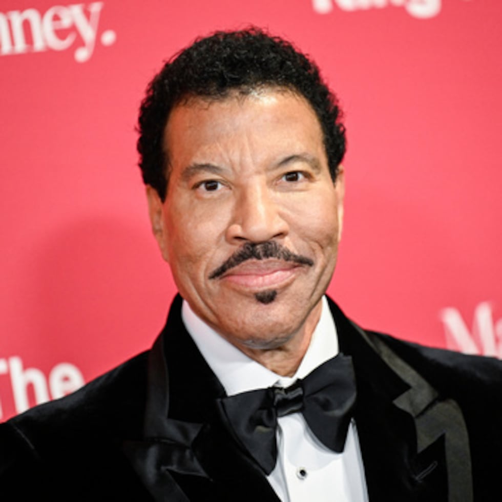 Lionel Richie asiste a la gala mundial de The King's Trust en Casa Cipriani el jueves 2 de mayo de 2024, en Nueva York. (Foto de Evan Agostini/Invision/AP)