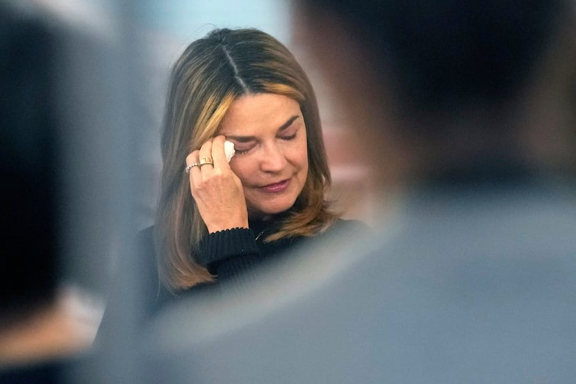 La periodista Savannah Guthrie en un acto de recordación de su madre desaparecida.