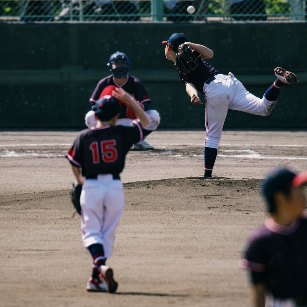 El número prácticas y juegos semanales a la que son expuestos los niños en distintos deportes, lleva siendo objeto de críticas y análisis hace años por parte de líderes deportivos, sin que ocurran cambios en el país.