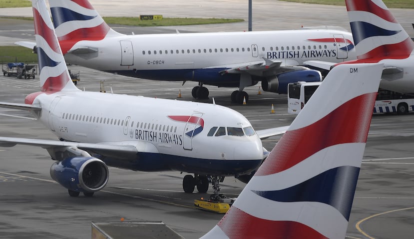 Aviones de British Airways en el aeropuerto londinense de Heathrow.