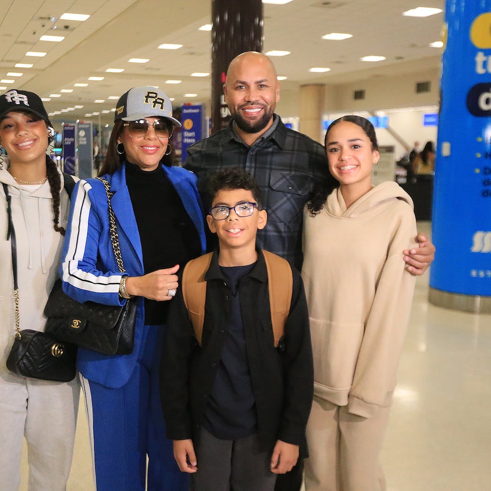 Carlos Beltran with his family before traveling to New York.